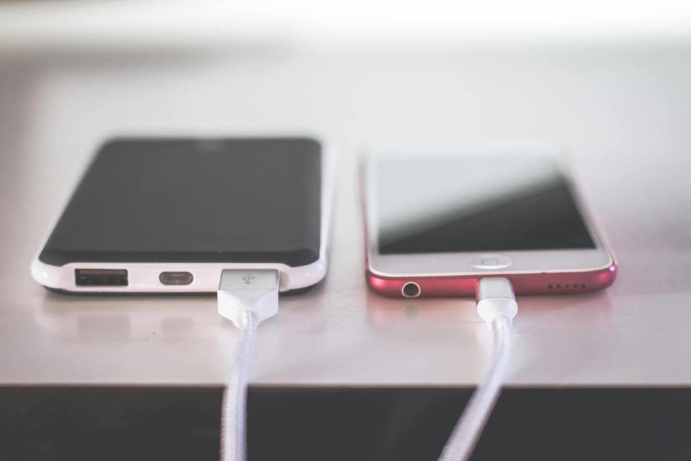 Can You Battery Share With The iPhone?